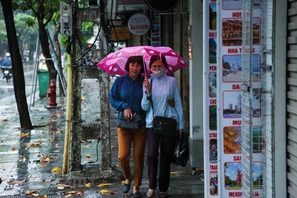 Du bao thoi tiet 29/10: Mien Bac mua lanh, mien Trung de phong lu quet