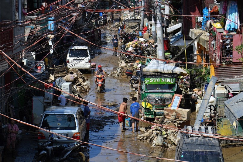 Toan canh Philippines chay dua cuu ho sau khi bi bao Vamco tan pha-Hinh-9