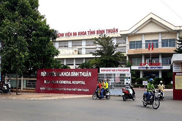 Mot nguoi nuoc ngoai vua den Binh Thuan nghi mac Covid-19