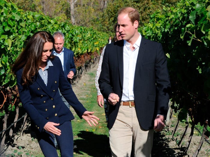 Cong nuong Kate Middleton mac gian di van dep hut hon-Hinh-10