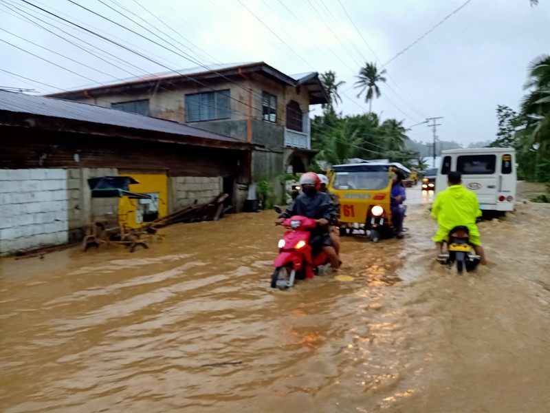 Hinh anh ngap lut kinh hoang o Philippines vi bao Dujuan-Hinh-10