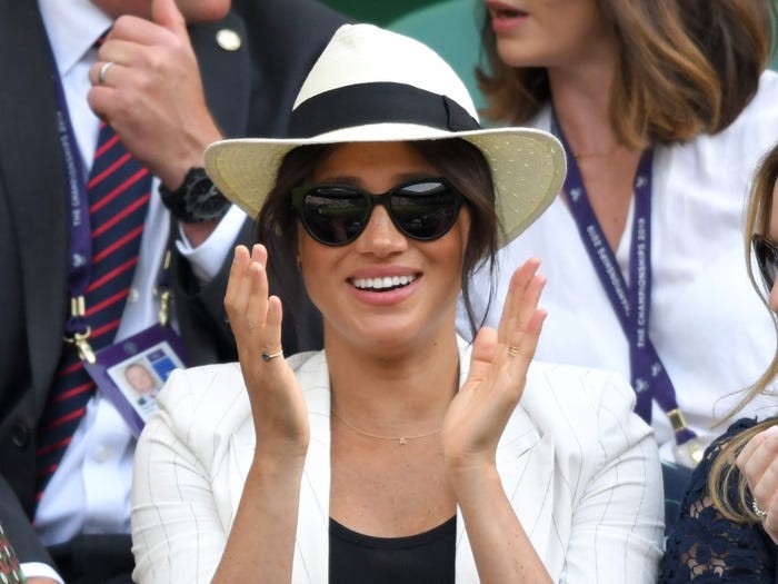 Bat mi tinh ban cua Cong nuong Anh Markle va tay vot Serena Williams-Hinh-13