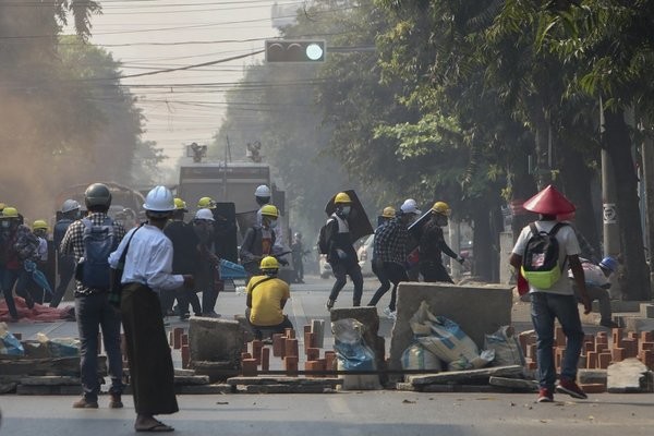 Giai phap “ha nhiet” bieu tinh leo thang o Myanmar?-Hinh-12