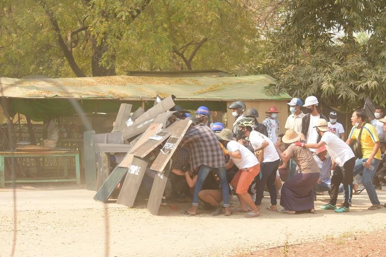 Dien bien moi nhat cuoc bieu tinh o Myanmar-Hinh-8