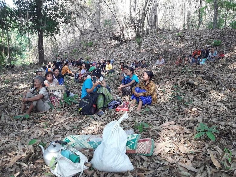 Anh moi nhat nguoi bieu tinh dung do voi luc luong an ninh Myanmar-Hinh-11