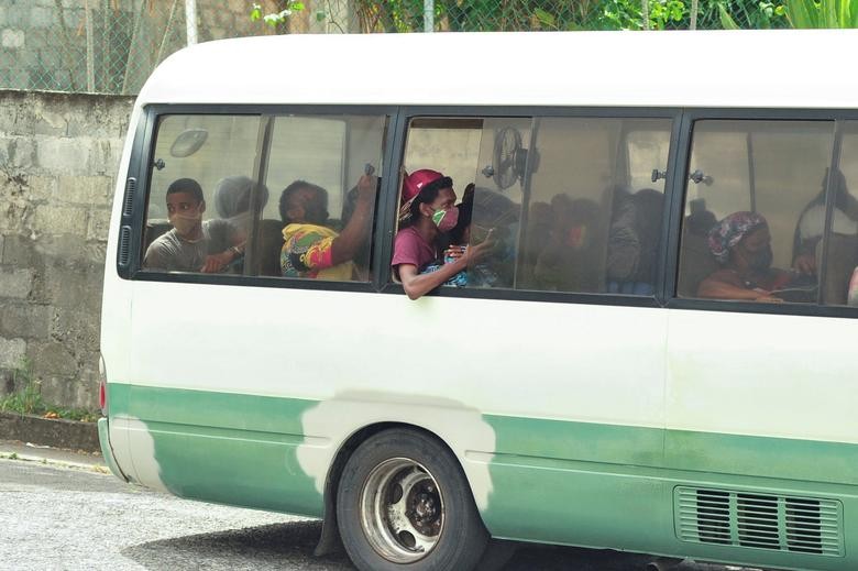 Anh: Tro bui bao trum quoc dao Caribe sau khi nui lua phun trao-Hinh-12