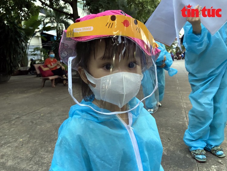 Doan tau “dac biet” dua 700 nguoi dan Ha Tinh tu TP Ho Chi Minh ve que-Hinh-9