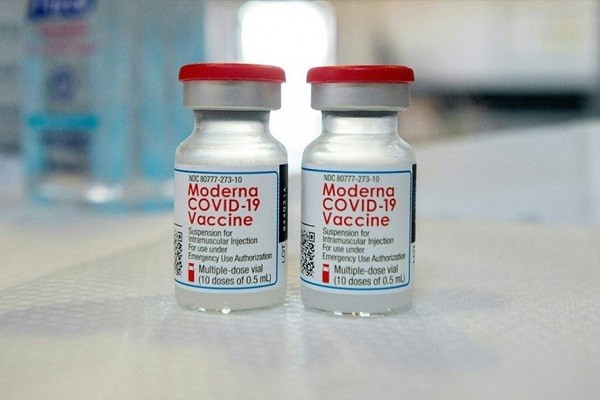 Mot so nuoc dung su dung vaccine Moderna cho nhom nguoi duoi 30 tuoi