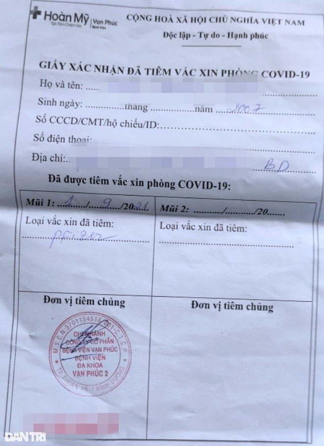 Bat ngo be trai 14 tuoi o Binh Duong da tiem vaccine COVID-19