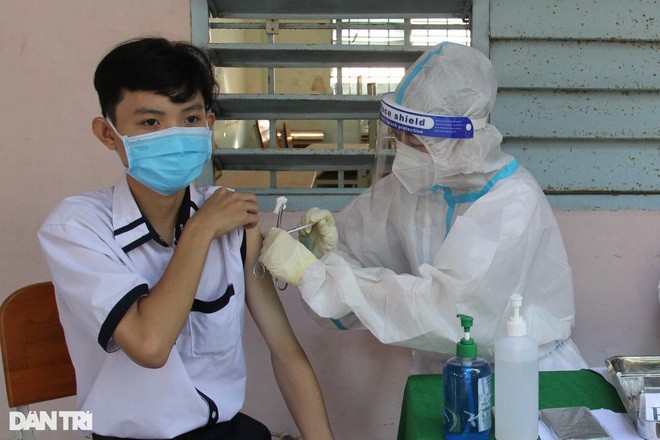 Gan 800.000 tre em tai Ha Noi se duoc tiem vaccine COVID-19