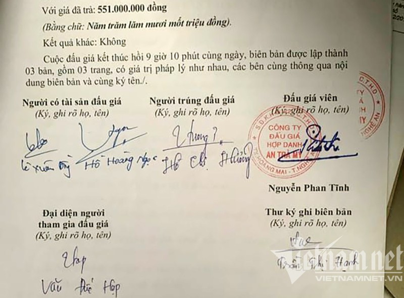 Giam doc So Tu phap: Chong dieu hanh dau gia, vo trung xe Mercedes la sai luat-Hinh-2