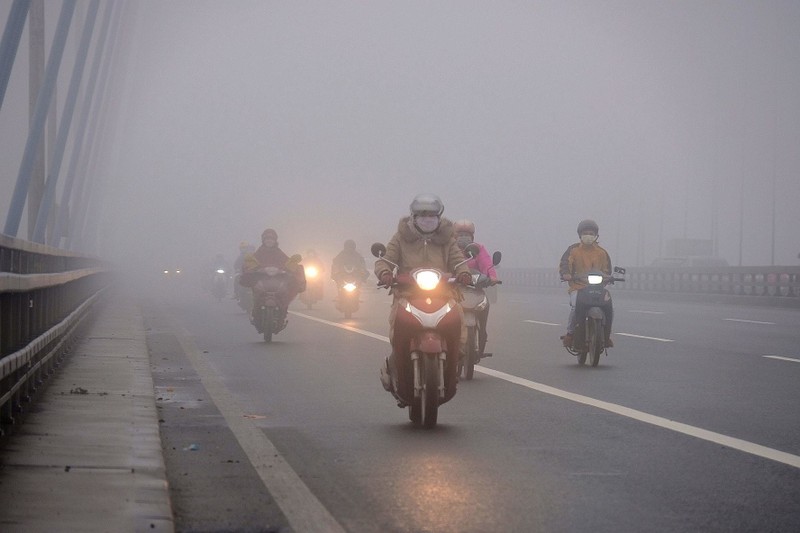 Du bao thoi tiet ngay 18/12: Ha Noi gia ret, phu suong mu