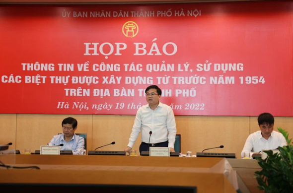 Ha Noi dung ban 600 can biet thu co ma du luan quan tam