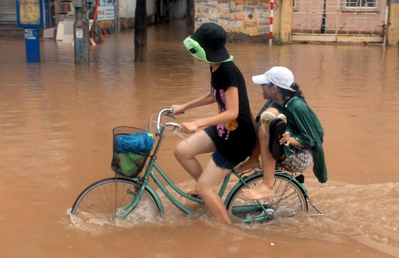 Du bao thoi tiet 31/7: Mien Bac va Bac Trung Bo tiep dien mua giong