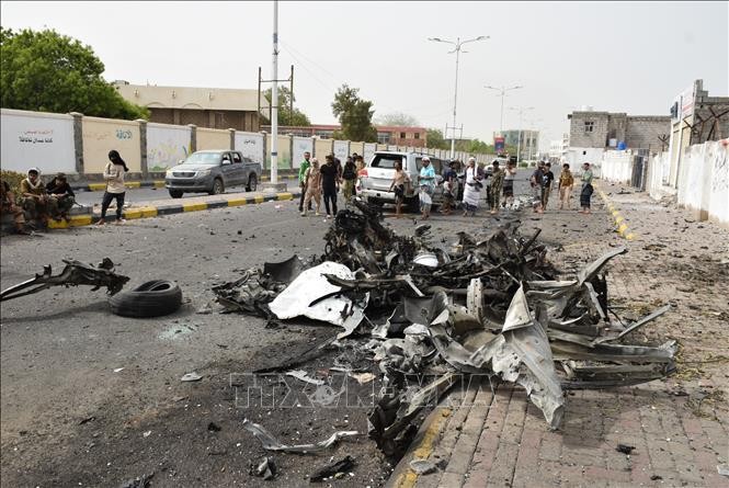 Danh bom xe buyt o Yemen: It nhat 13 nguoi thuong vong