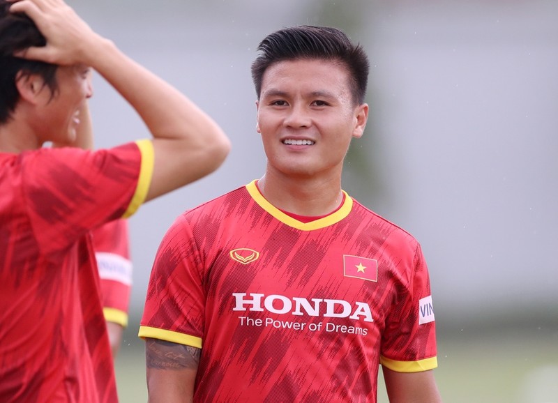 Quang Hai se lam viec voi Pau FC de duoc da AFF Cup 2022