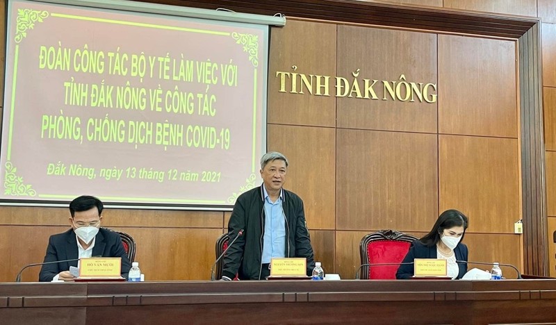 Dau an chong COVID-19 cua Thu truong Nguyen Truong Son truoc khi nghi huu som-Hinh-16