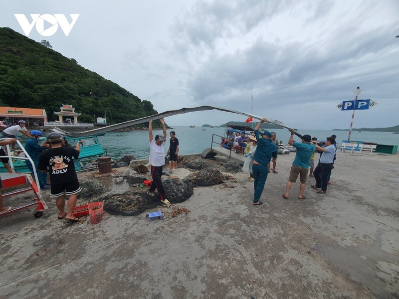 Kien Giang: Dong loc lam sap nha cho cau cang, 1 nguoi tu vong