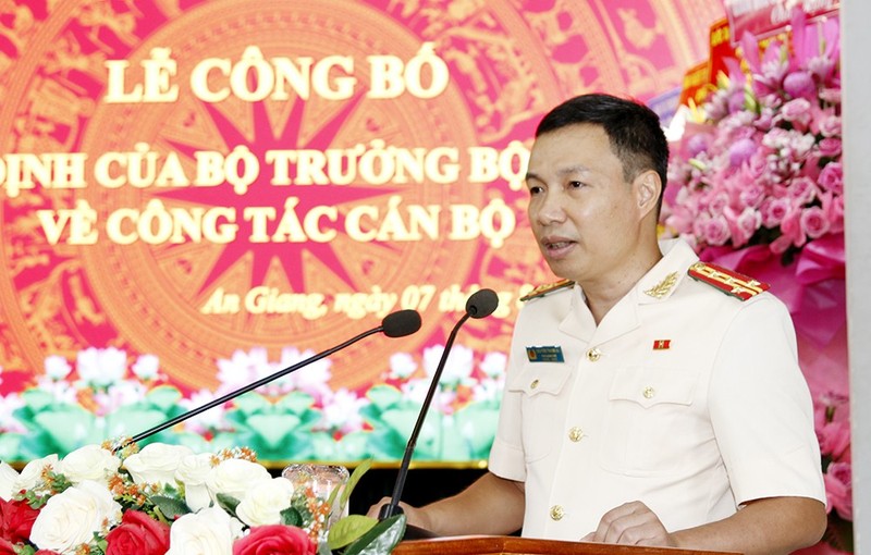 Bo Cong an cong bo quyet dinh ve cong tac can bo-Hinh-2