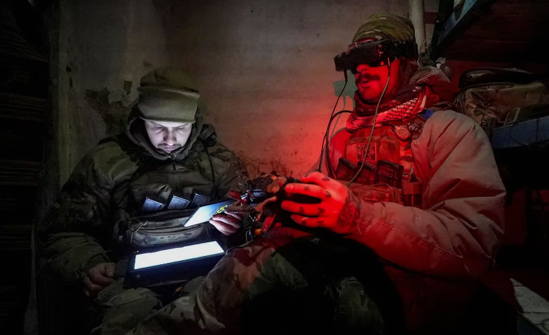 Can canh loat UAV Ukraine su dung o tien tuyen-Hinh-8