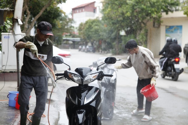 Rua xe kiem tien trieu ngay Tet, luong xe gap 10 lan ngay thuong