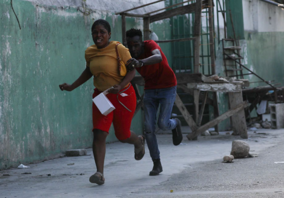 Toan canh thu do Haiti chim trong khoi lua, bao luc-Hinh-10