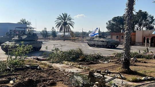 Xe tang Israel da tien vao trung tam Rafah?