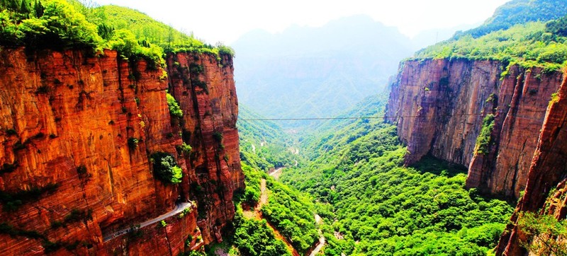 Choang ngop ngoi lang co nam chenh venh tren dinh nui-Hinh-4