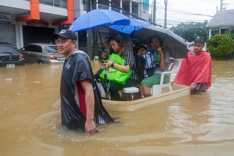 Canh ngap lut nghiem trong o Philippines vi bao Yagi-Hinh-2