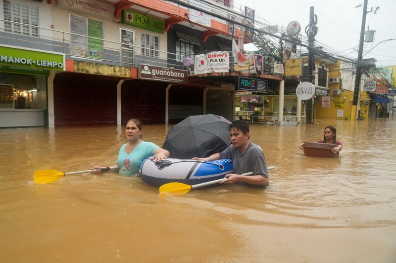 Canh ngap lut nghiem trong o Philippines vi bao Yagi