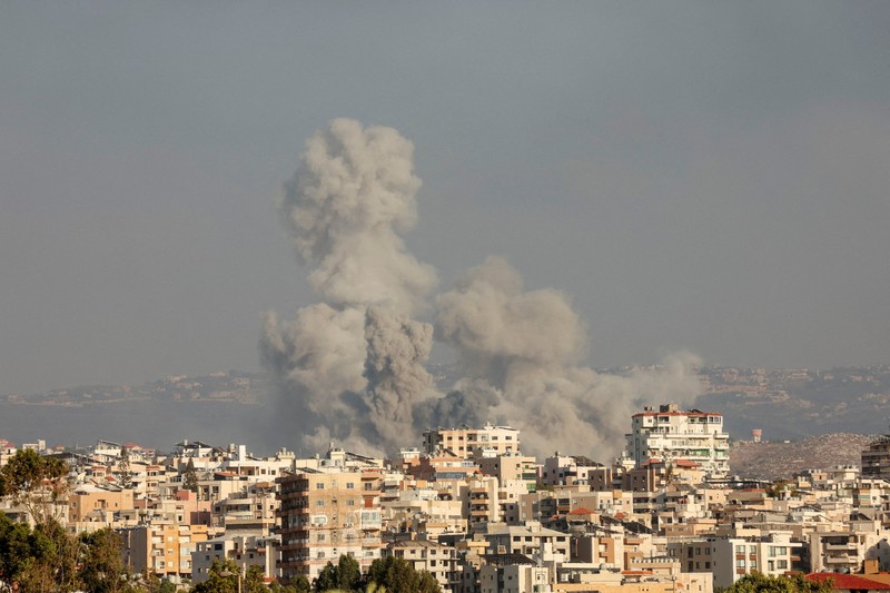 Canh nguoi dan Lebanon un un so tan vi don oanh kich cua Israel