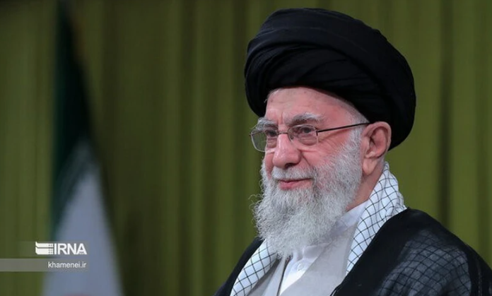 Dieu it biet ve cuoc doi lanh tu toi cao Iran Ali Khamenei-Hinh-9