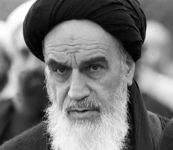 Dieu it biet ve cuoc doi lanh tu toi cao Iran Ali Khamenei-Hinh-4