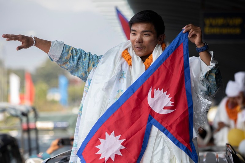 Chan dung nguoi tre nhat the gioi chinh phuc 14 dinh nui 8.000m