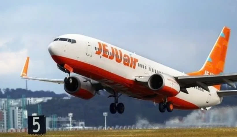 Them mot may bay cua Jeju Air gap su co