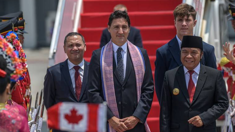 Ve dien trai cua quy tu nha Thu tuong Canada Justin Trudeau-Hinh-5