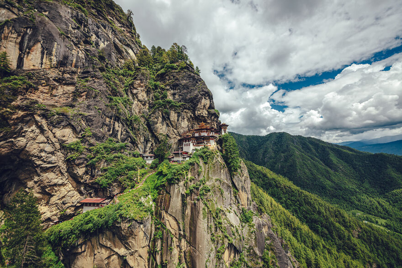 Kinh ngac cuoc song thuong nhat o “vuong quoc hanh phuc” Bhutan