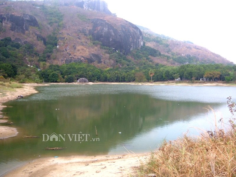 Canh dep tuyet my cua Phung Hoang Son vung Bay Nui-Hinh-6