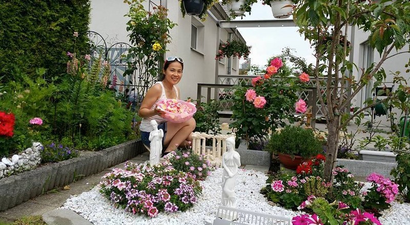 Mê mẩn vườn hoa tuyệt đẹp của gia đình Việt ở Thụy Sĩ