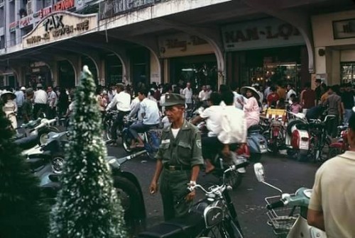 Anh cuc doc ve Giang sinh Sai Gon truoc 1975-Hinh-14
