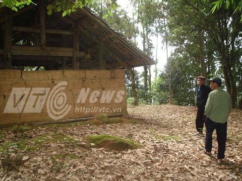 Lanh nguoi rung cay quanh den khong ai dam vao o Ha Giang-Hinh-3