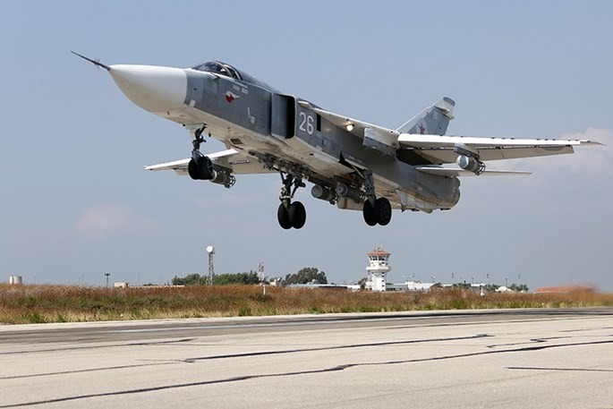 Vi sao may bay Su-24 Nga mang bom ngu lai danh chinh xac?