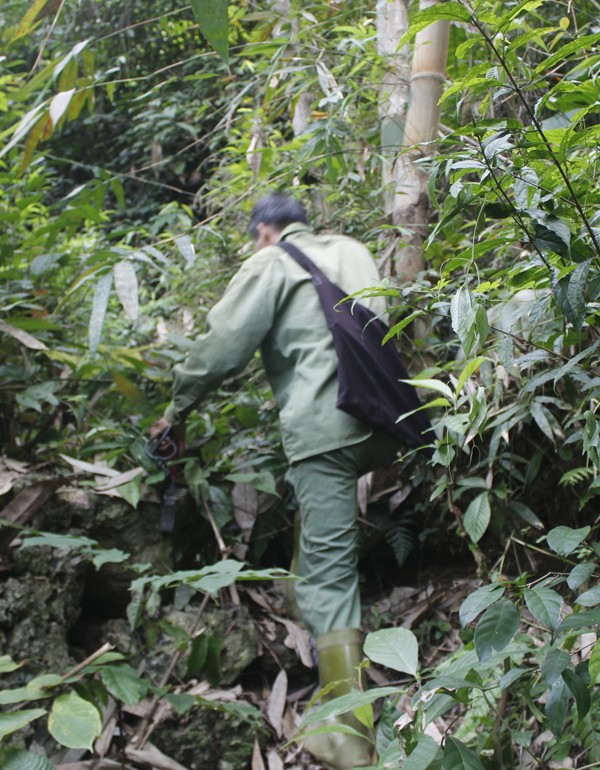 Giai ma bi an kinh di trong hang hien te o Hoa Binh