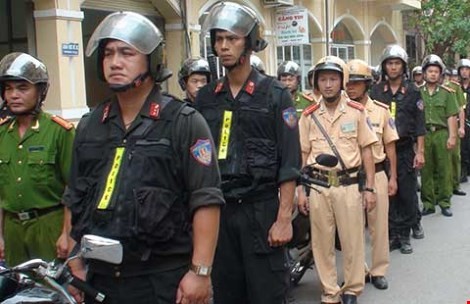 Giang ho Hai Phong khien hinh su vat va