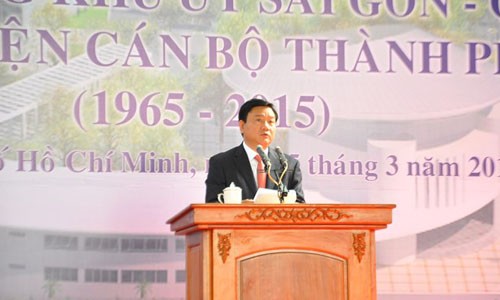 Bi thu Thang: “Khong ai can can bo chi biet thuoc bai, gioi noi suong”