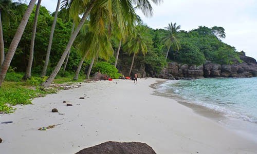 5 hon dao nho quanh Phu Quoc thu hut dan phuot