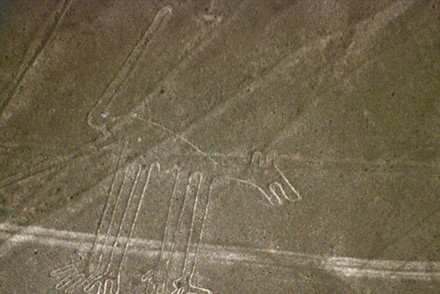 Bi an hinh quai thu khong lo giua cao nguyen Nazca-Hinh-8