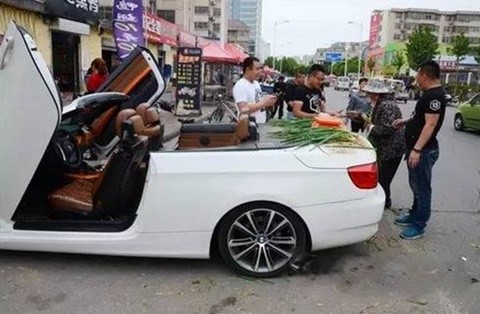 Thieu gia bi an: Lai Lamborghini, Audi... ban rong via he