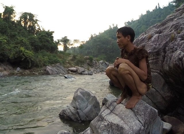 Nguoi rung Ho Van Lang bat ngo len bao nuoc ngoai-Hinh-6