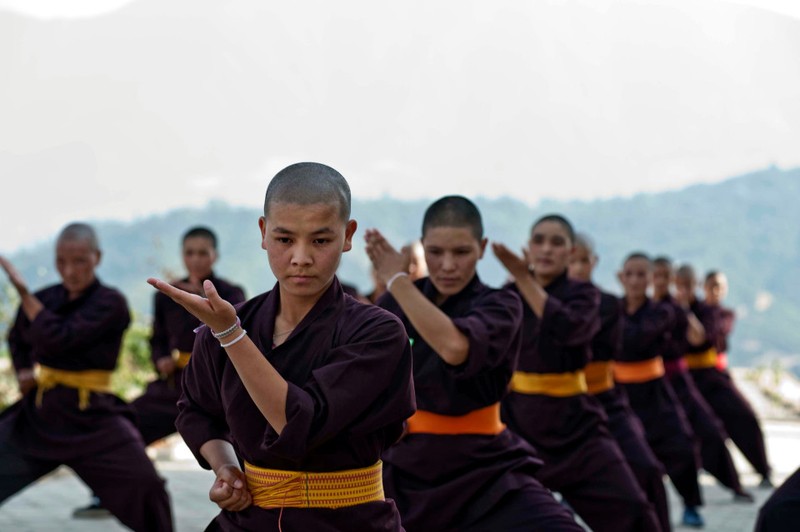 La lung huan luyen ni co thanh “tuyet dinh kung fu